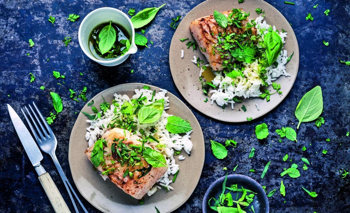 Mon cabillaud se pare d’herbes pour mieux séduire