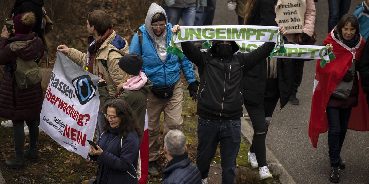 Kritik-von-der-Aufsichtsbeh-rde-NDB-bei-Linksextremen-bervorsichtig-bei-Coronakritikern-bereifrig