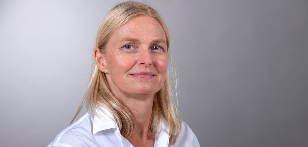 7 SEPTEMBRE 2021   LAUSANNE   portrait de journalistes des différentes rédactions de Tamedia Suisse romande    Virginie Lenk   Matin Dimanche    24 Heures     PHOTO: PATRICK MARTIN/24HEURES 
        

