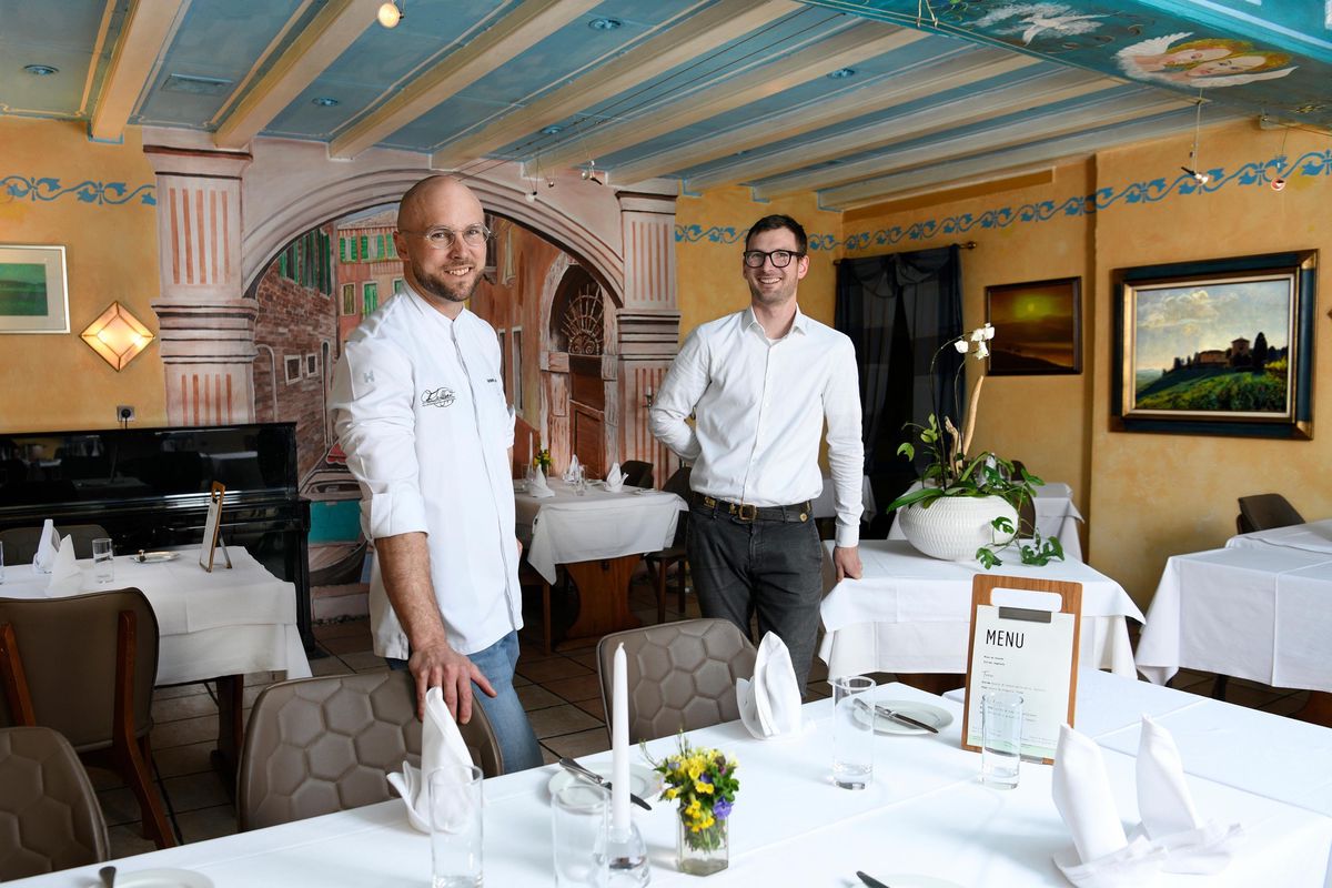 Les Evouettes, le 28 mars 2023.  Coup de fourchette au restaurant, Le Maguet. Benjamin et Jonathan Le Maguet, chef et sommelier.   24HEURES/Chantal Dervey