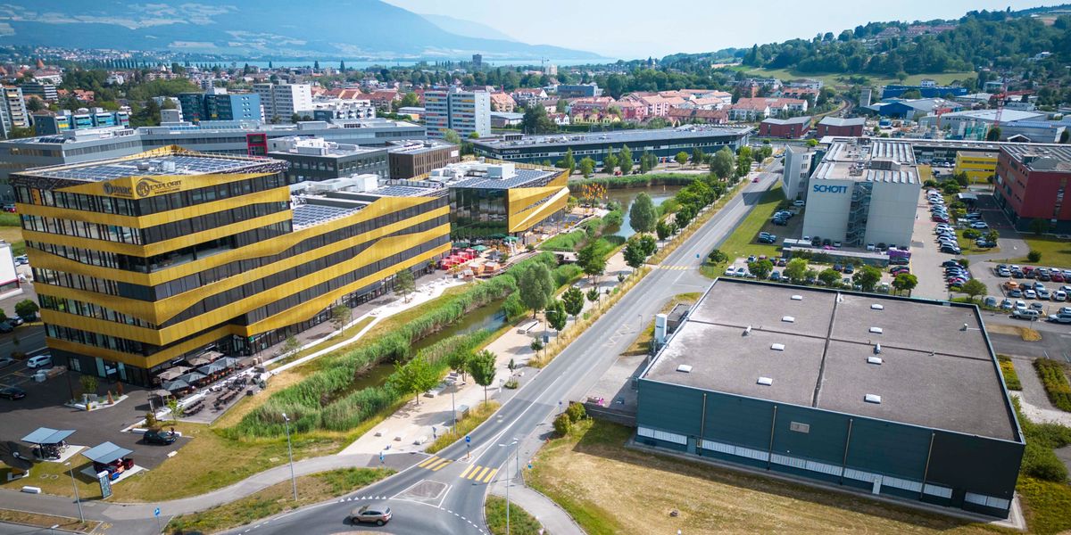 Vue aérienne du parc scientifique avec ses nombreux bâtiments.