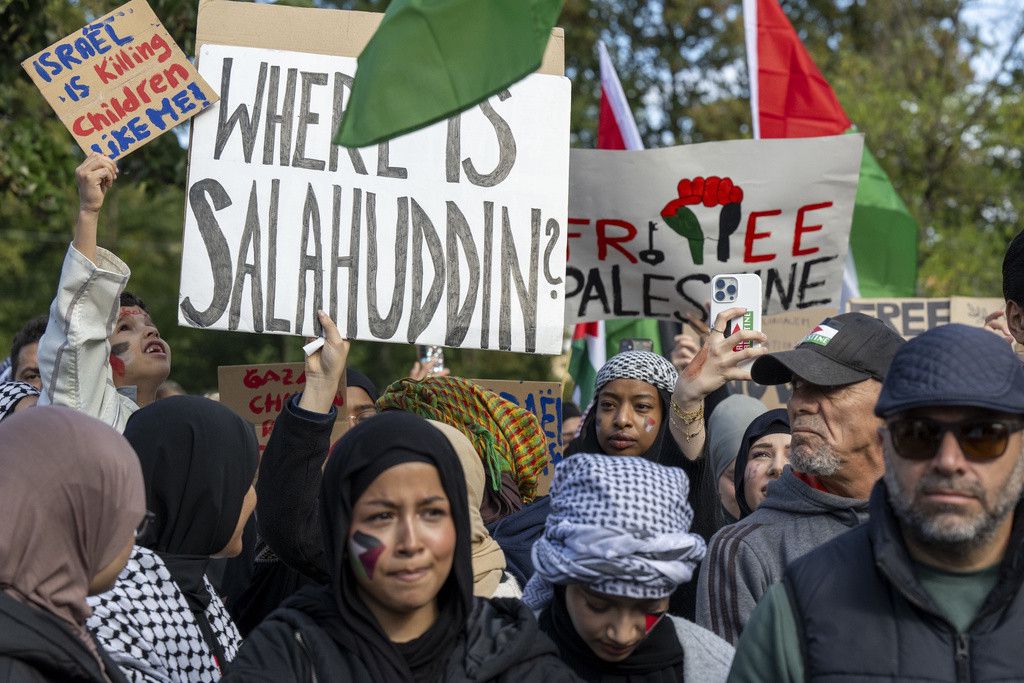 Pro-Palaestina-Demo am Samstag, 14. Oktober 2023, auf der Schuetzenmatte in Bern. (KEYSTONE/ Marcel Bieri)