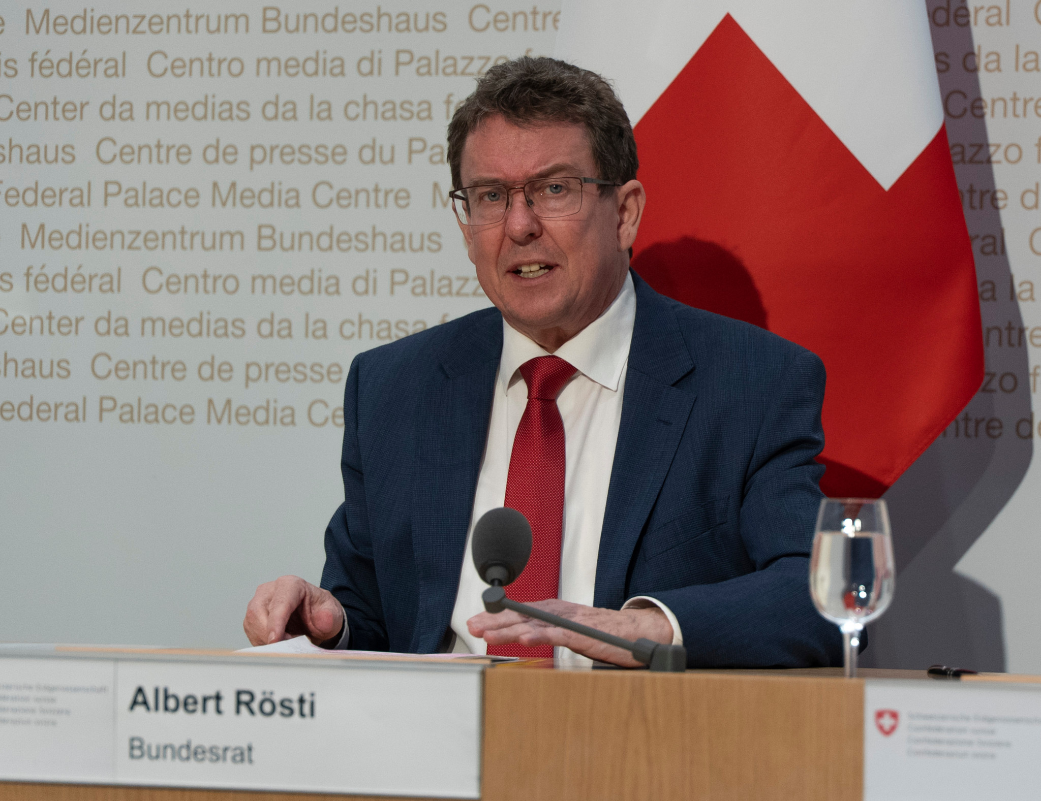 Albert Rösti: Bundesrat muss sich Rückenoperation unterziehen