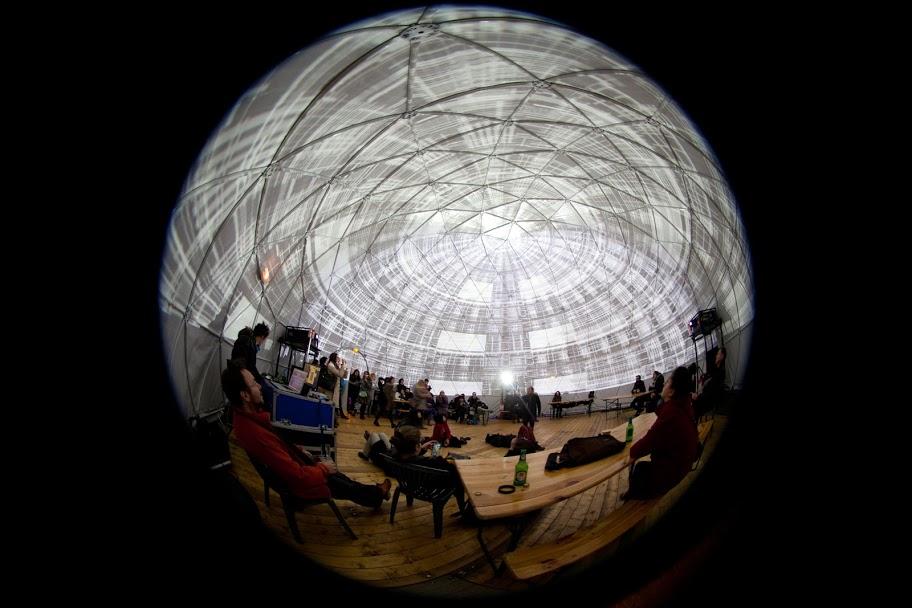 Dans le Jardin digital qui sera installé dans la cour de la Maison communale de Plainpalais, les spectateurs pourront découvrir des films diffusés à 360° sous un dôme.