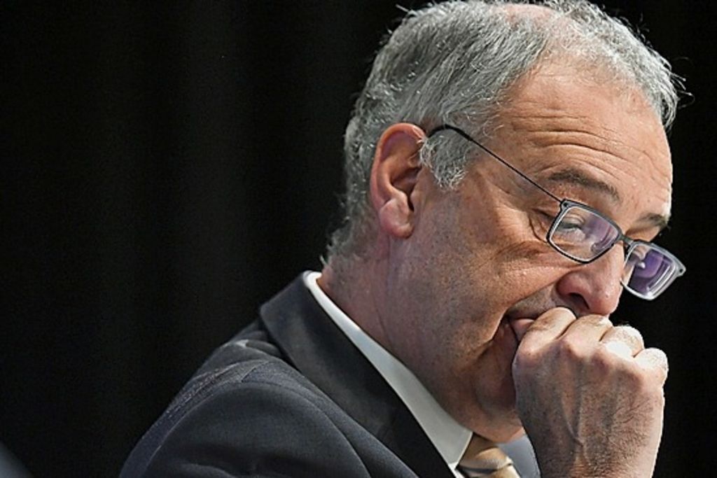 Guy Parmelin se fait traiter de censeur