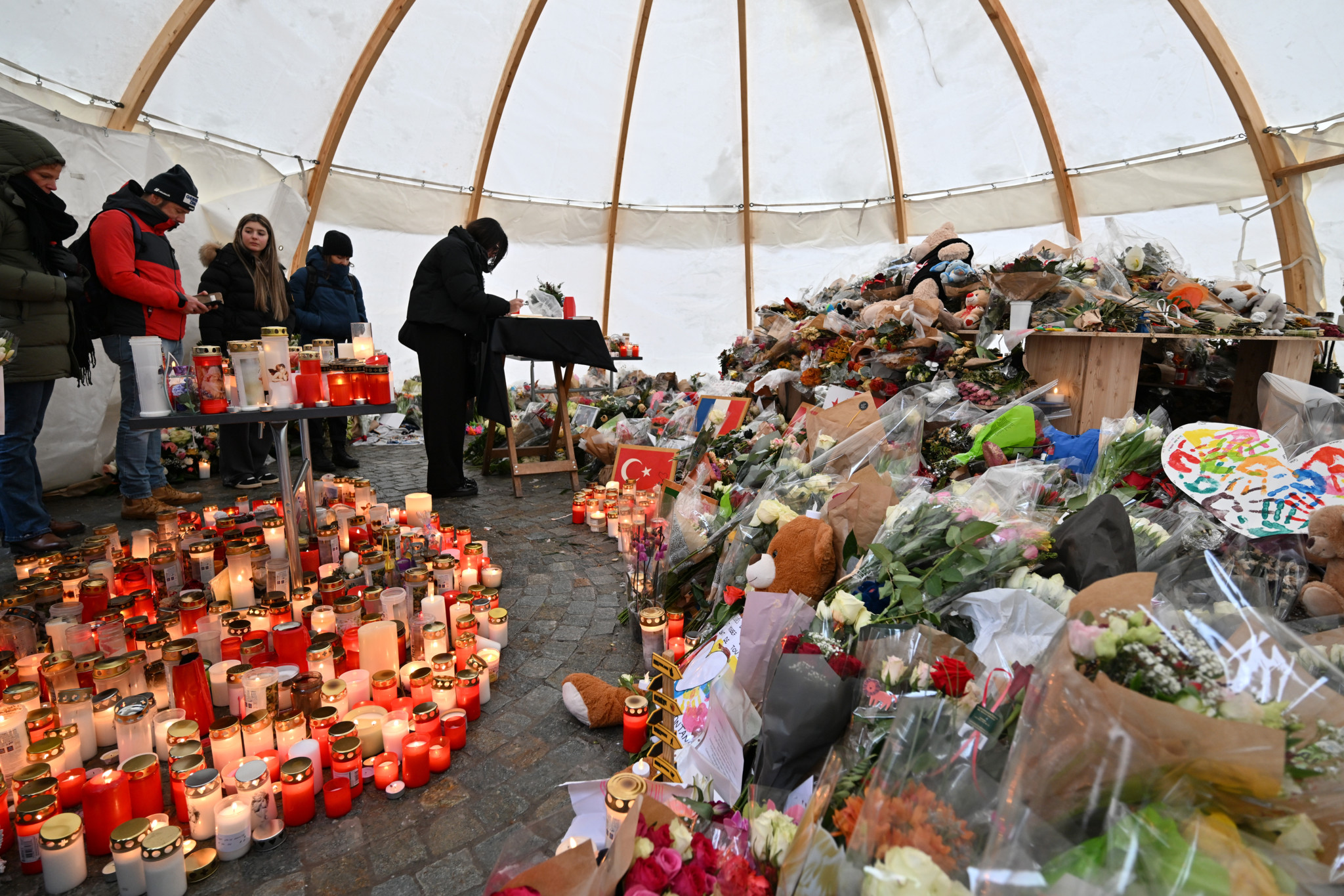 Après le drame du Constellation: Une table ronde pour indemniser les victimes de l’incendie de Crans-Montana