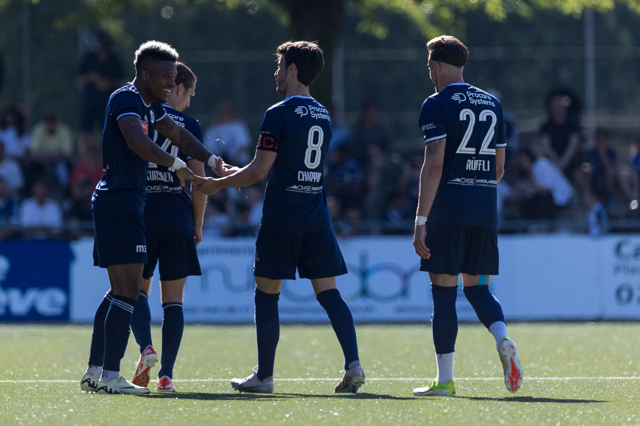 Joie de Carouge apres le 2-0 de Matheus Vieira (Carouge), Matheus Vieira (Carouge), Romain Kursner (Carouge), Aurelien Chappuis (Carouge), Vincent Rufli (Carouge), durant le match de la 32eme de Promotion League entre Etoile Carouge FC et Young Boys M-21, le samedi 11 mai 2024 au Stade de la Fontenette, a Carouge (Bastien Gallay / GallayPhoto)