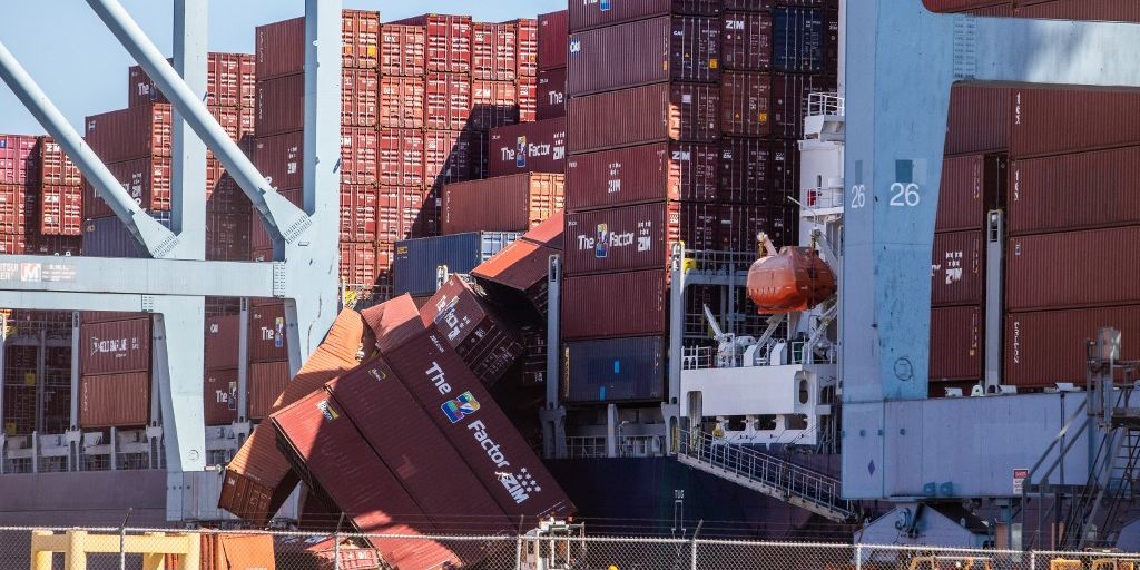 Unfall-in-Kalifornien-Frachtschiff-verliert-ber-60-Container