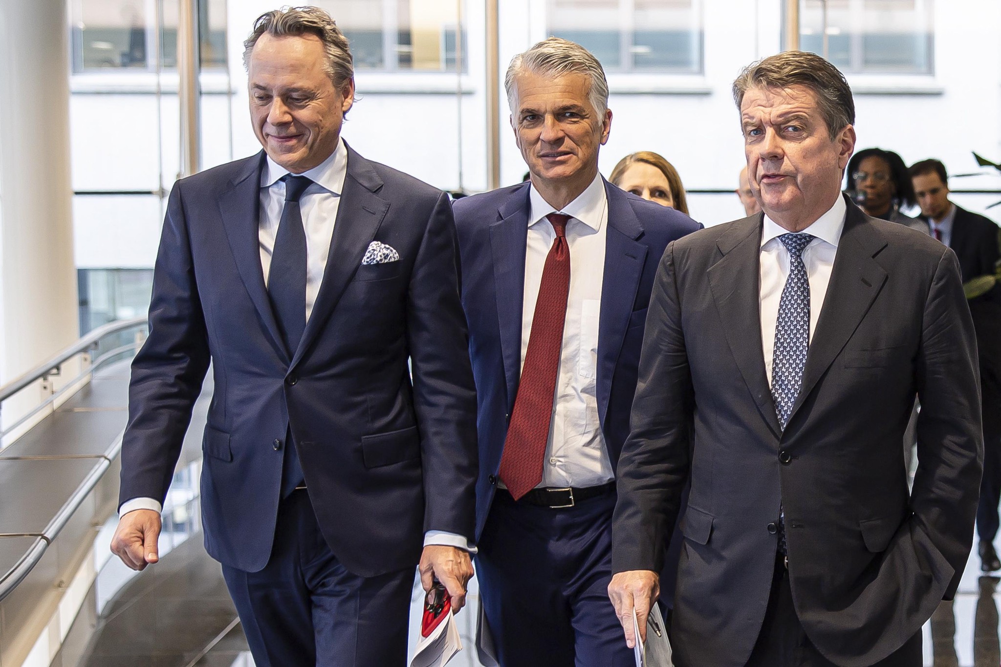 UBS a rappelé son ancien directeur Sergio Ermotti pour mettre en musique la fusion CS-UBS qui sera douloureuse au niveau de l’emploi EPA/MICHAEL BUHOLZER