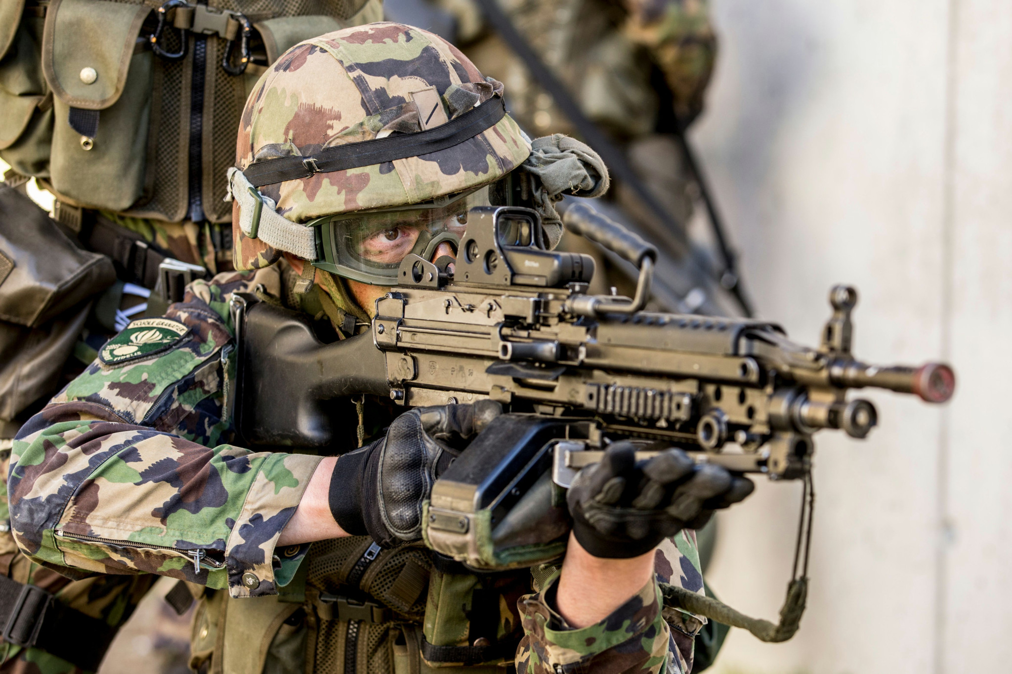 Décision à Berne: La hausse de la TVA pour l’armée est à moitié enterrée