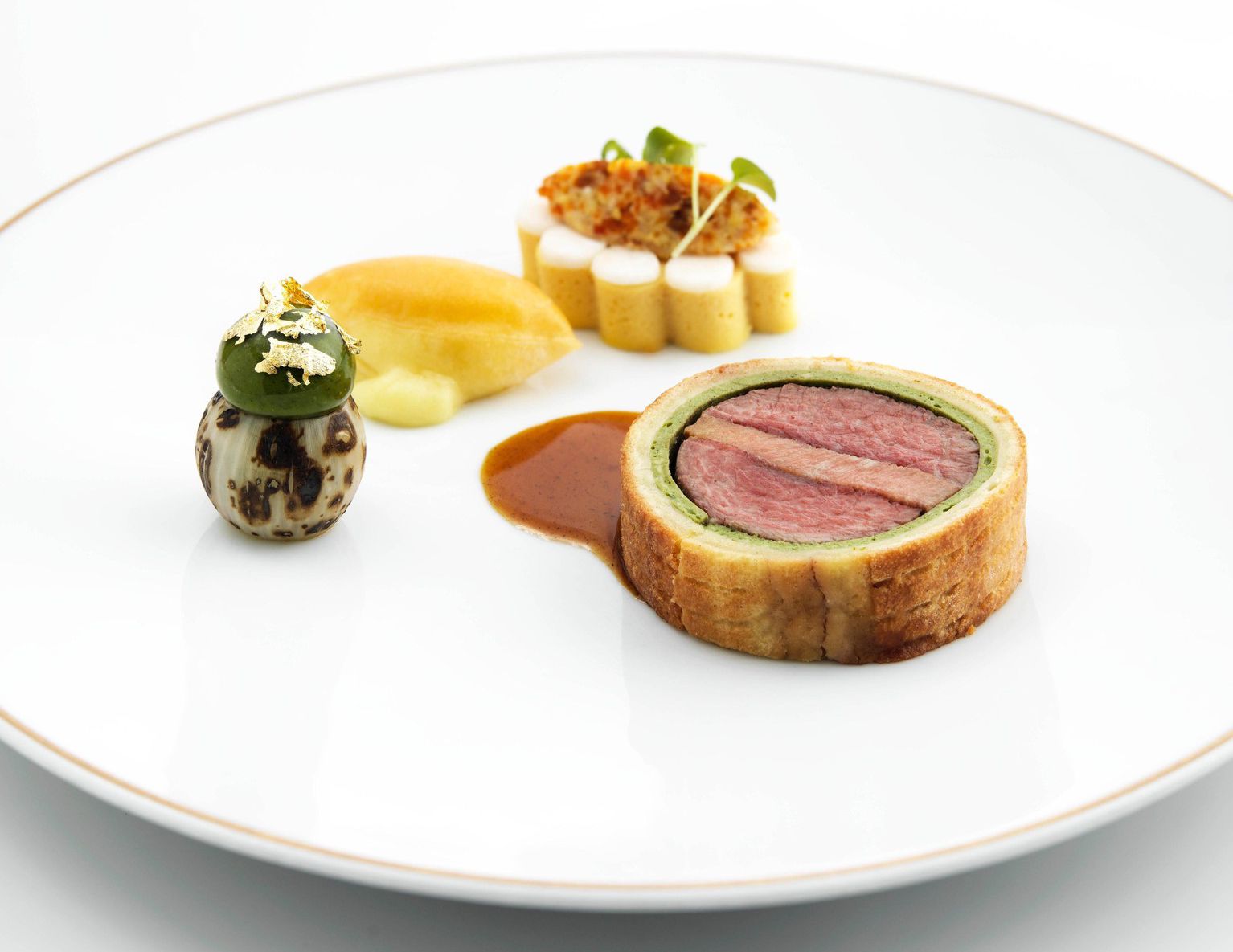 Le boeuf, thème imposé du plat de résistance, par Ryo Horiuchi.