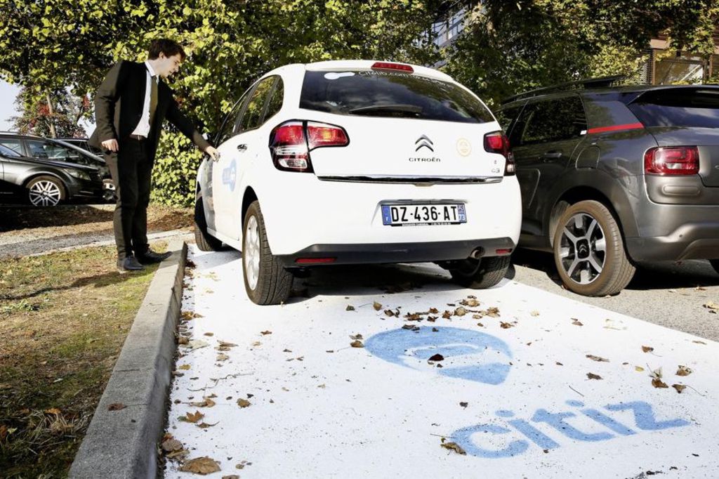 Les stations d’autopartage poussent aux portes de Genève