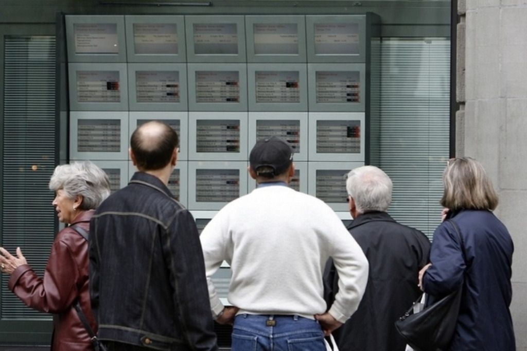 Les Bourses dévissent encore malgré les appels au calme