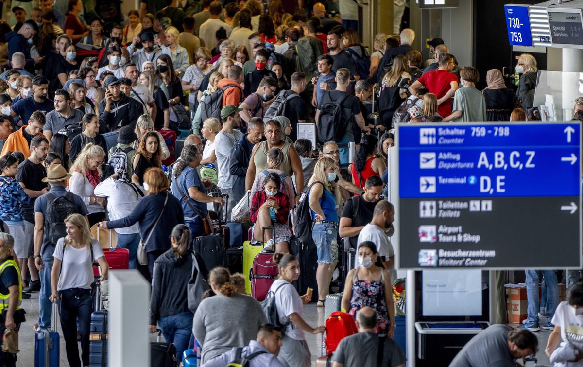 L’aéroport de Francfort était noir de monde en cette fin du mois de juillet.