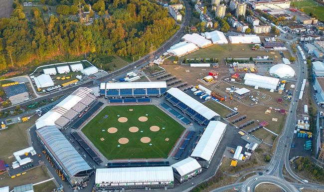 Solche Bilder darf am ESAF nur das Schweizer Fernsehen produzieren. Wegen des parallel stattfindenden Zionistenkongresses in Basel wurde über der Region nämlich eine Flugverbotszone errichtet.