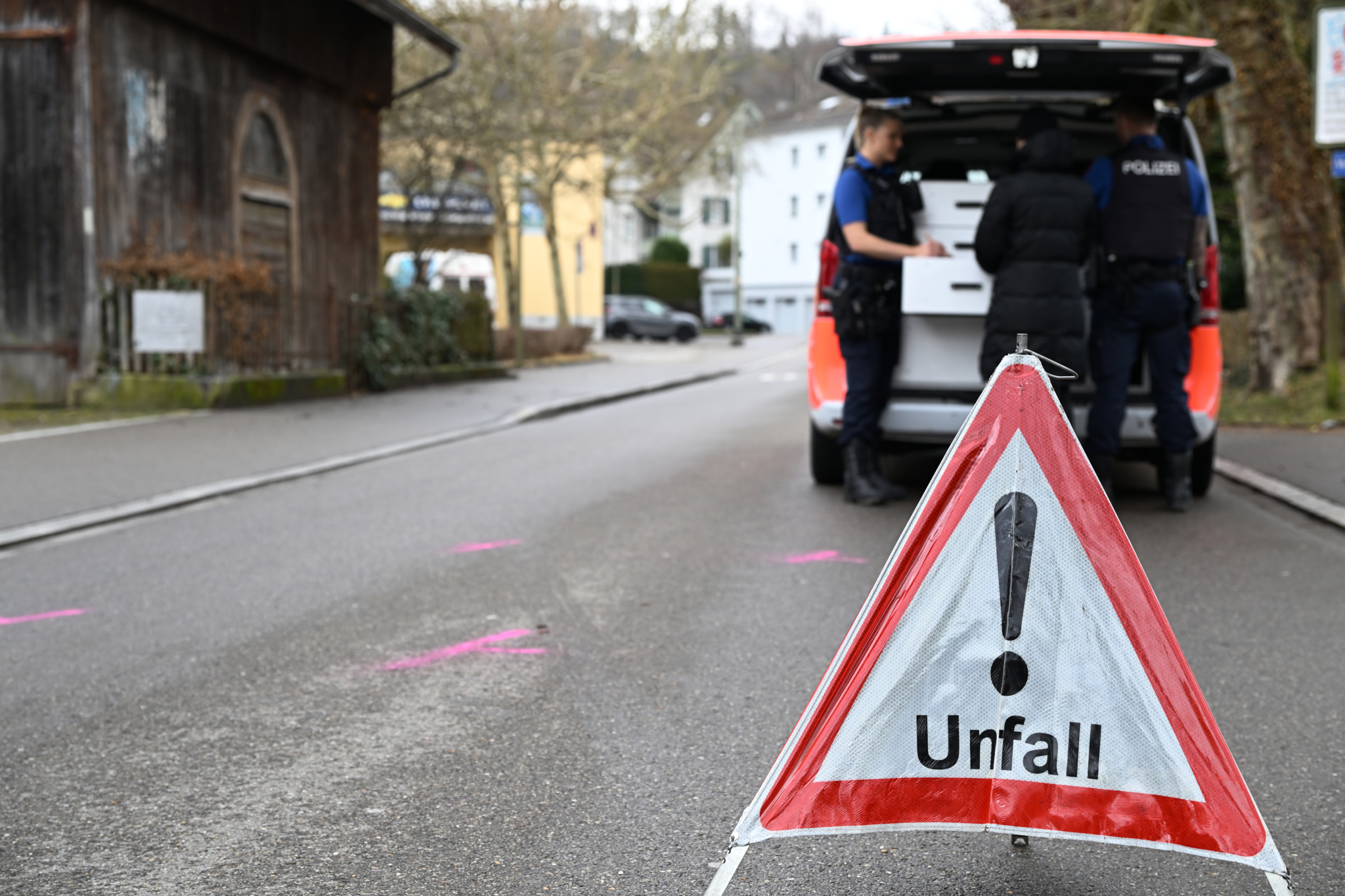 Unfall in Winterthur: Bauarbeiter in Graben verschüttet – Arbeitskollegen befreien ihn