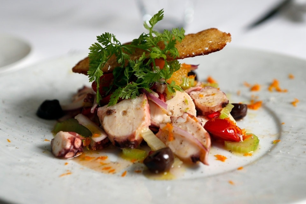 Tintenfischsalat nach sizilianischer Art