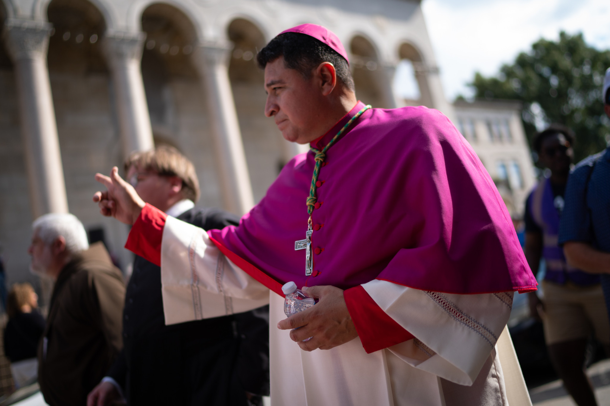 Vatican vs États-Unis: Le pape nomme un ancien sans-papiers évêque aux États-Unis