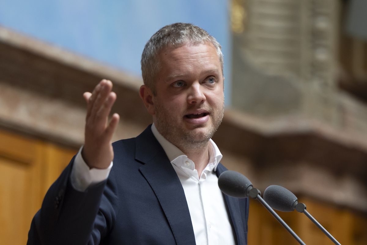 Raphael Mahaim (Les Verts/VD), conseiller national, s’inquiète qu’une révision du projet aboutisse à l’abandon de toutes les mesures en faveur de la biodiversité.