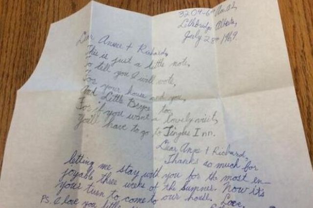 La lettre, écrite par une petite fille pour sa soeur, est arrivée à destination 45 ans plus tard.
