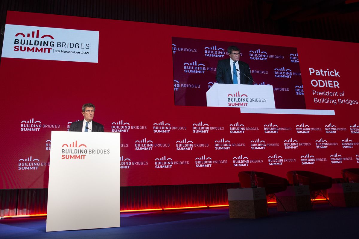 Patrick Odier, President of the Building Bridges, delivers his remarks, during the opening of the Building Bridges Summit, at the Maison de la Paix, in Geneva, Switzerland, Monday, November 29, 2021. (KEYSTONE/Salvatore Di Nolfi)