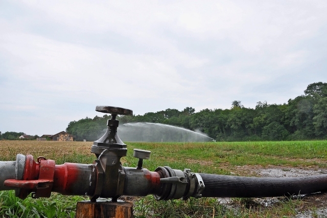 Knstlicher Regen dank Wasser aus Flssen