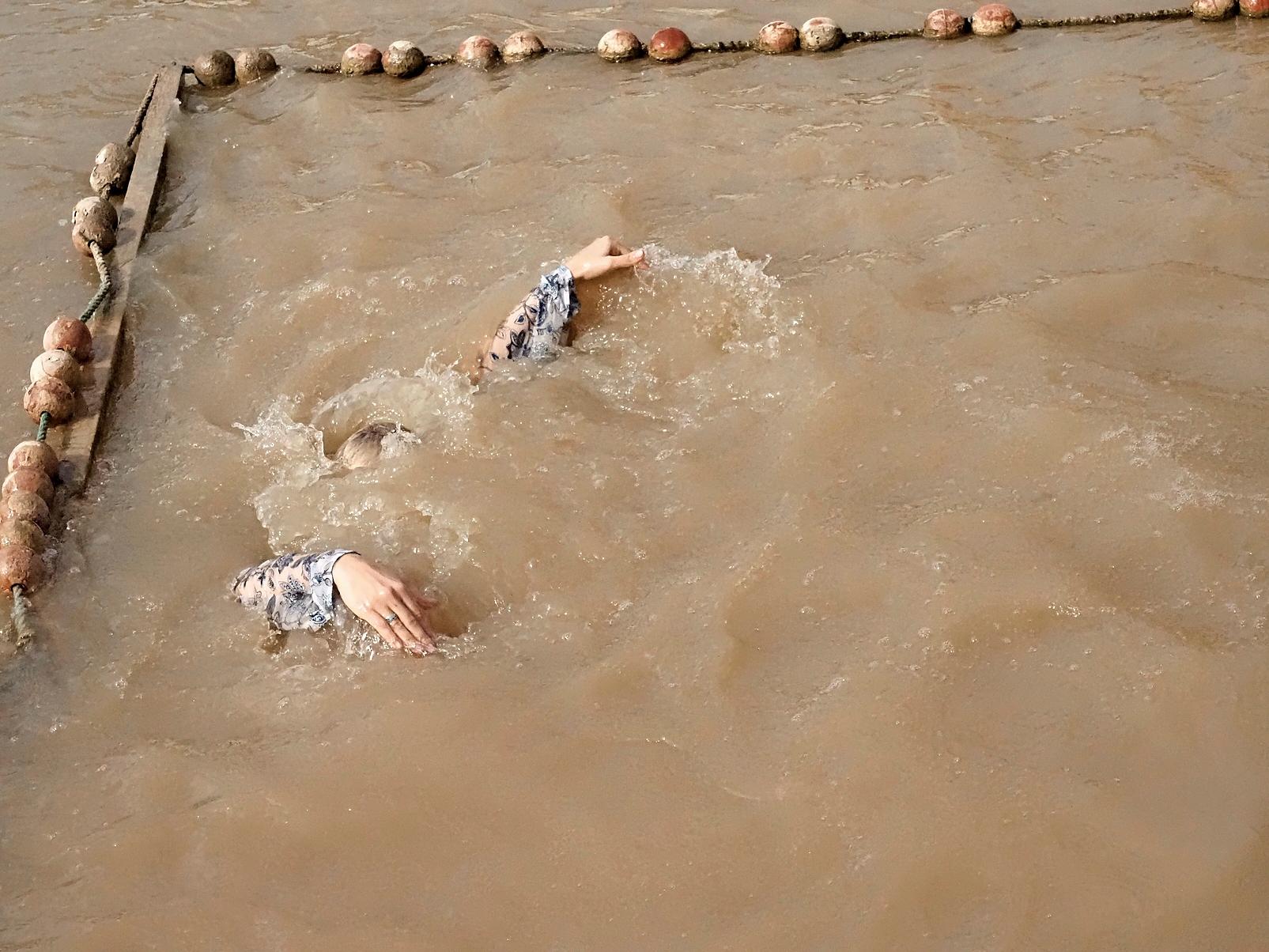 S’immerger dans le Jourdain, un moment d’intense émotion pour les pèlerins.