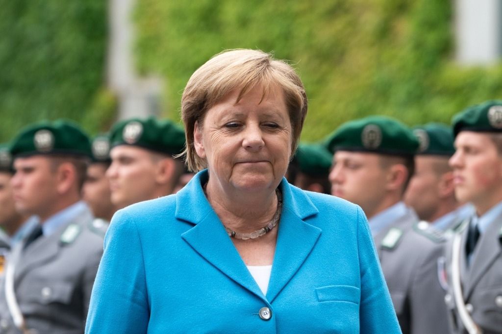 Merkel de nouveau prise de tremblements