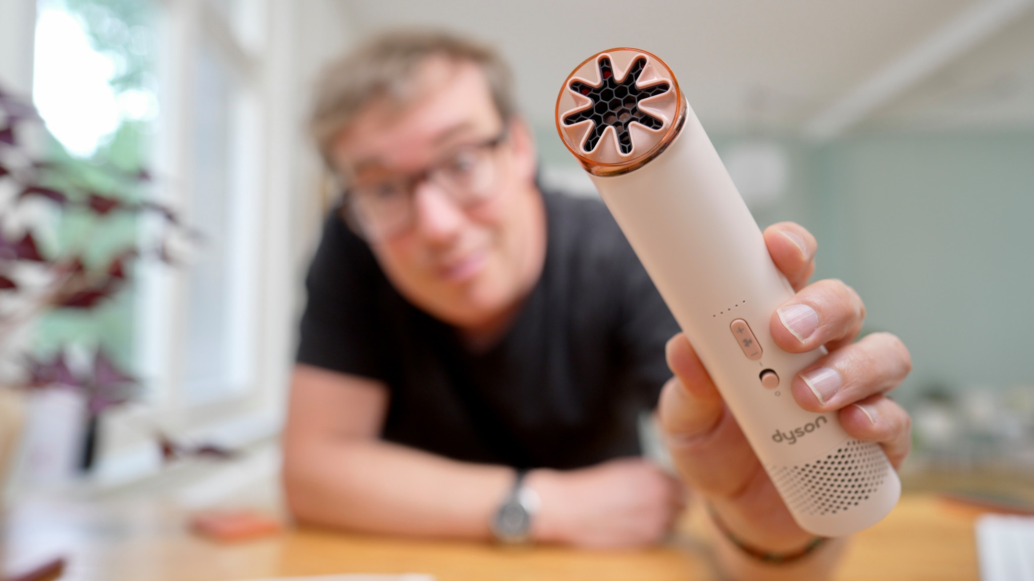 Hushjet Mini Cool im Test: Ist der Dyson-Ventilator albern oder ein Segen gegen die Hitze?