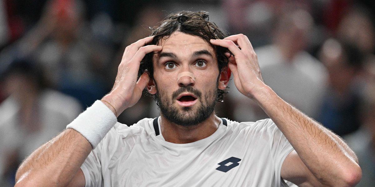 Tennis-Sensation-Valentin-Vacherot-Der-Million-r-der-im-Peugeot-307-durch-Monte-Carlo-kurvt
