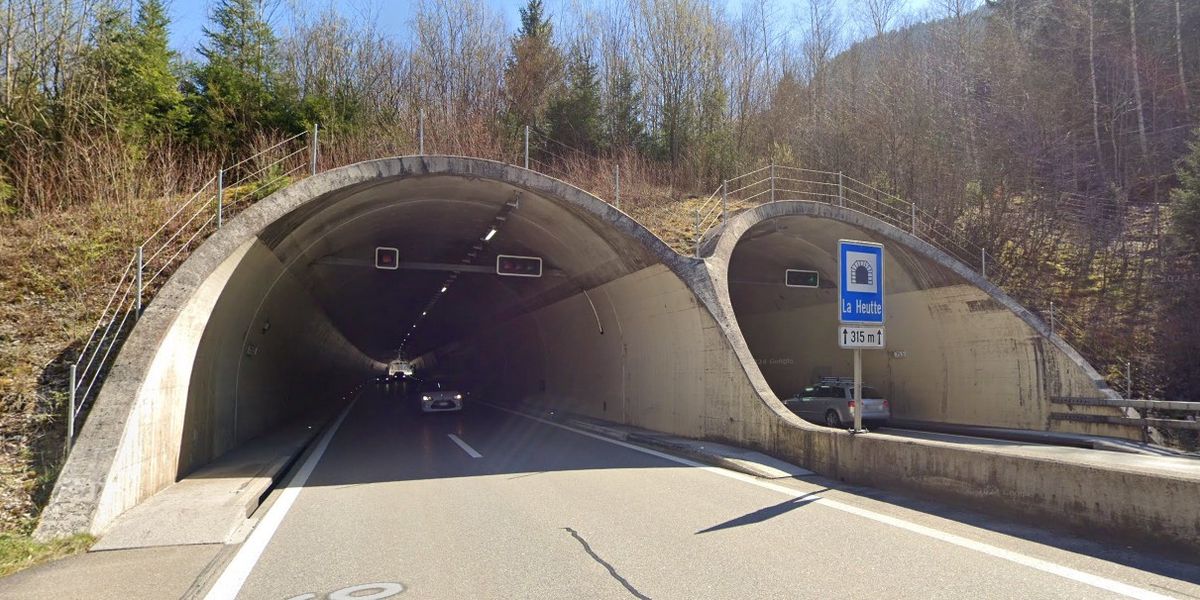 A16 near La Heutte: Two accidents with multiple injuries