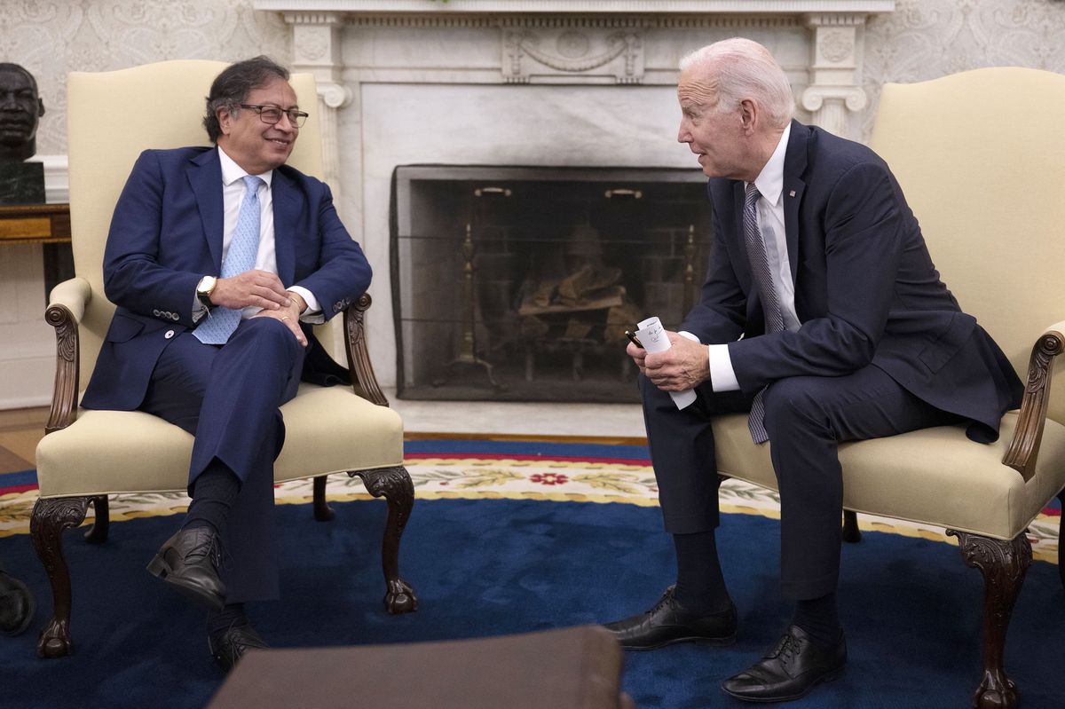 Joe Biden (droite) et Gustavo Petro (gauche) à la Maison-Blanche, à Washington le 20 avril 2023.
