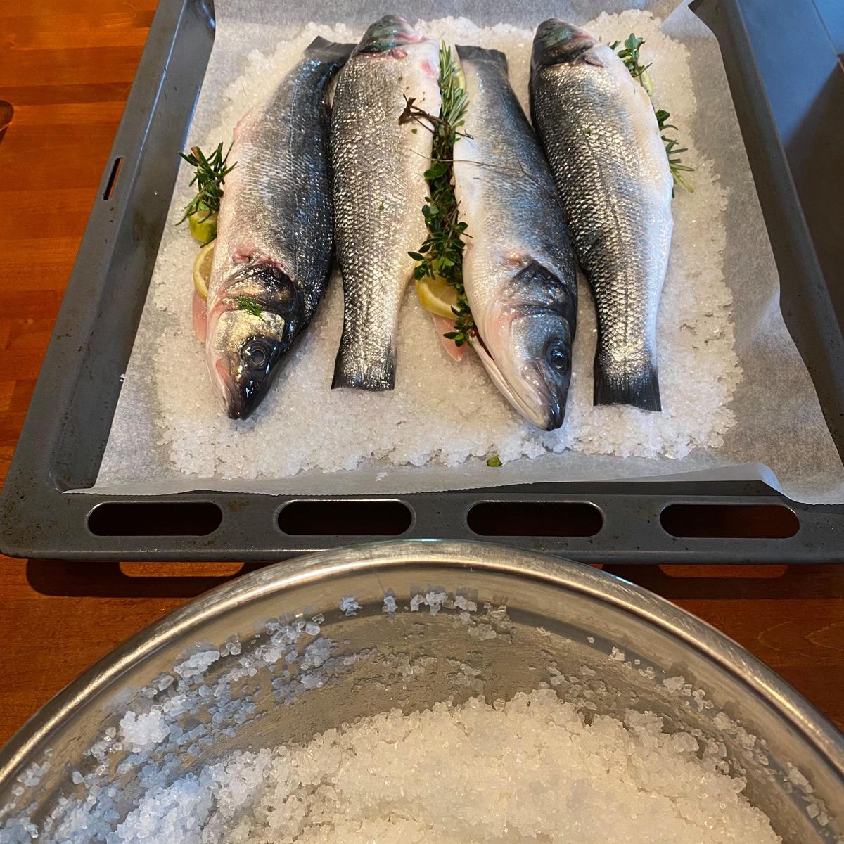 Ces messieurs-dames attendent d’être recouverts de sel.