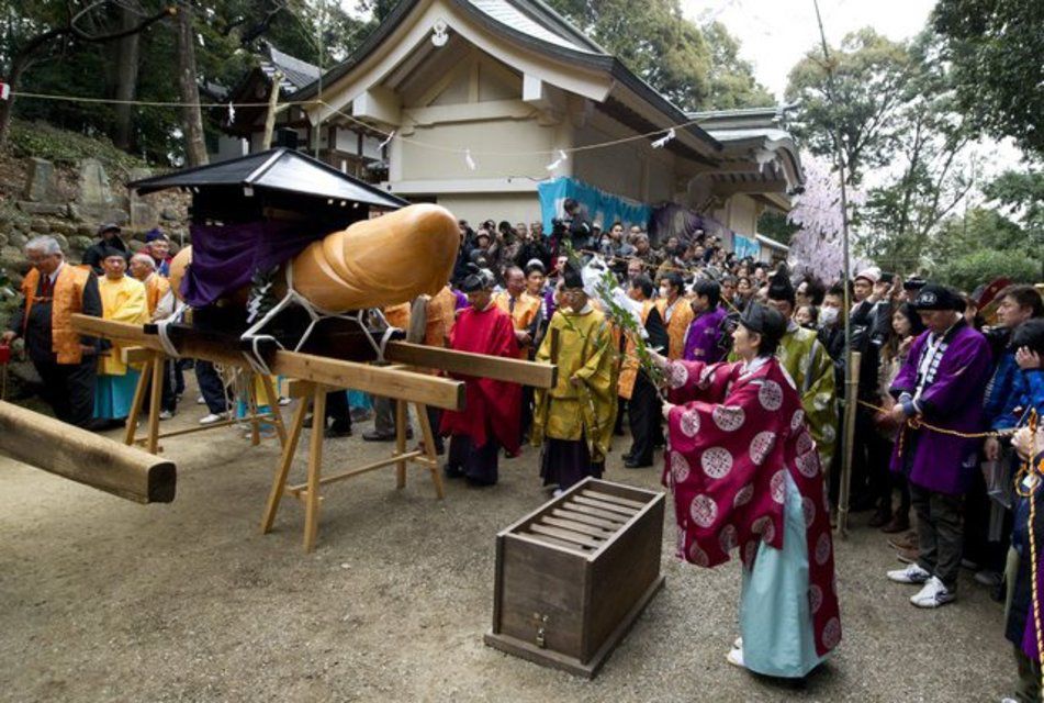 Tradition – Une ville japonaise célèbre le pénis | 24 heures