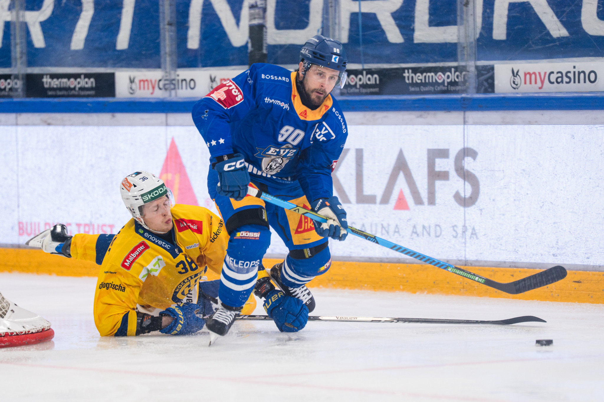 Playoff-Viertelfinals: Zug meldet sich gegen den HCD zurück, Fribourg gleicht die Serie aus