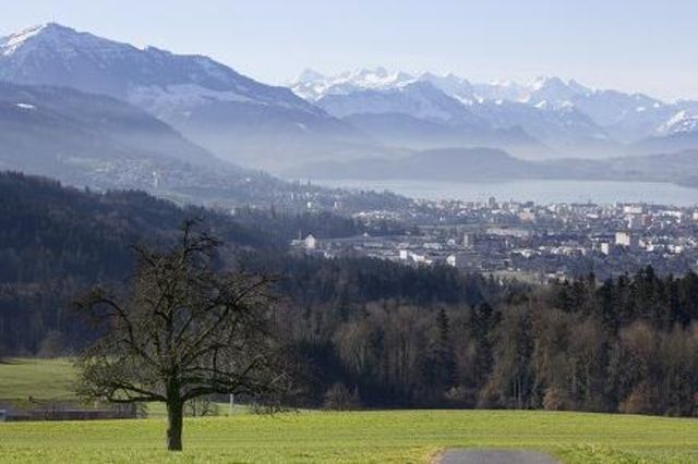 Zoug est plus avantageux que les autres cantons en matière de fiscalité.