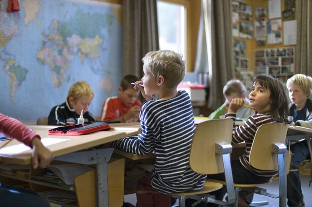 Depuis 2008, les élèves schaffhousois apprennent l'anglais dès la 3e primaire et le français à partir de la 5e.