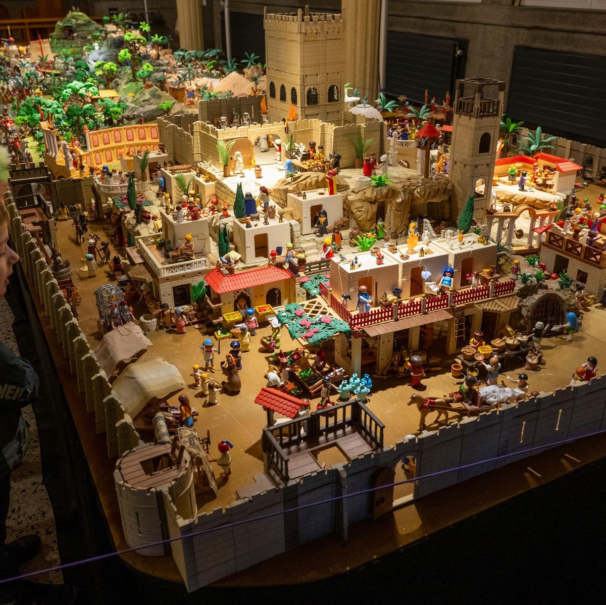 Crèche de Noël à Morges composée de 1700 pièces de Playmobil, exposée dans la chapelle Saint-Dominique Savio.