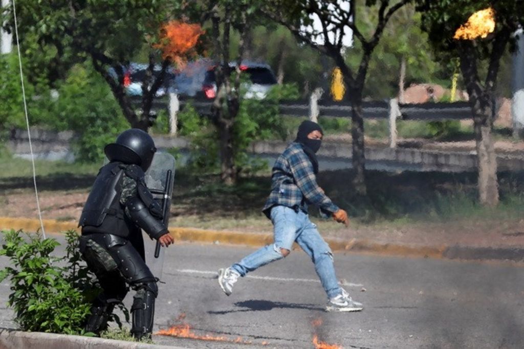Des manifestants blessés par balles à Tegucigalpa