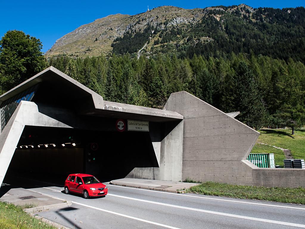 L’entrée du tunnel à Airolo.