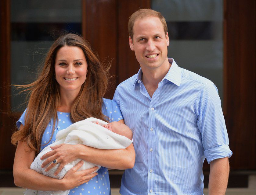 1. Paul Walker2. Kate Middleton3. Beatrice Egli4. Nelson Mandela5. Olivia Ostergaard6. Carsten Schloter7. Cory Monteith8. Ronny Keller9. Royal Baby10. Oscar PistoriusIm Bild: Kate Middleton mit Ehemann William und Sohn George. (23. Juli 2013)