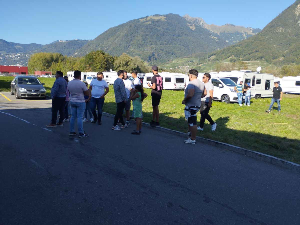 Des Gitans ont quitté Aclens pour Noville