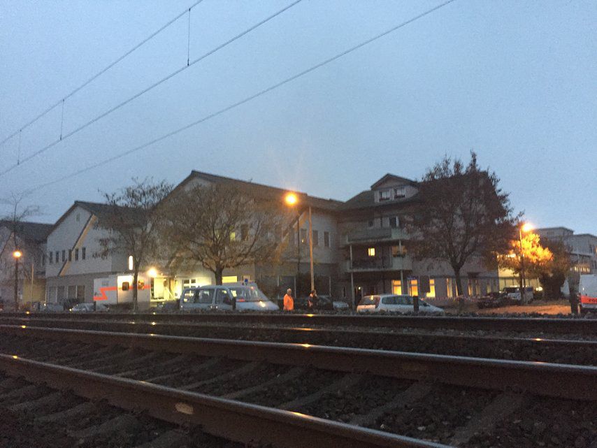 Die Polizei war am frühen Mittwochmorgen mit einem Grossaufgebot bei der umstrittenen Moschee präsent.