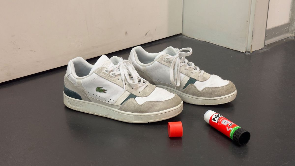 Sein-Rundgang-mit-Silikon-und-Kleber-kommt-ihn-teuer-zu-stehen