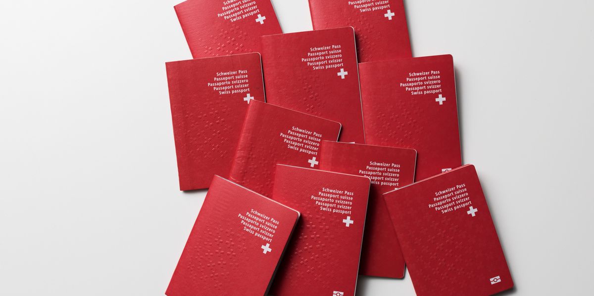 Des passeports suisses.