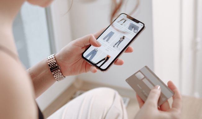 Fehlkauf dank Social-Media-Werbung: Welches Teil war das unnötigste, das ihr je online bestellt habt?