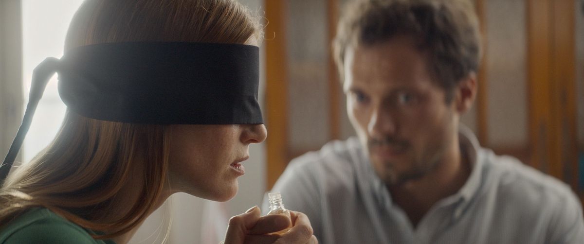 Allergique à l’alcool, Camille «comprend» le vin essentiellement par l’odorat, son nez étant mieux équipé en capteurs que le commun des mortels. Tout ensuite s’enregistre dans les petits tiroirs de la mémoire.