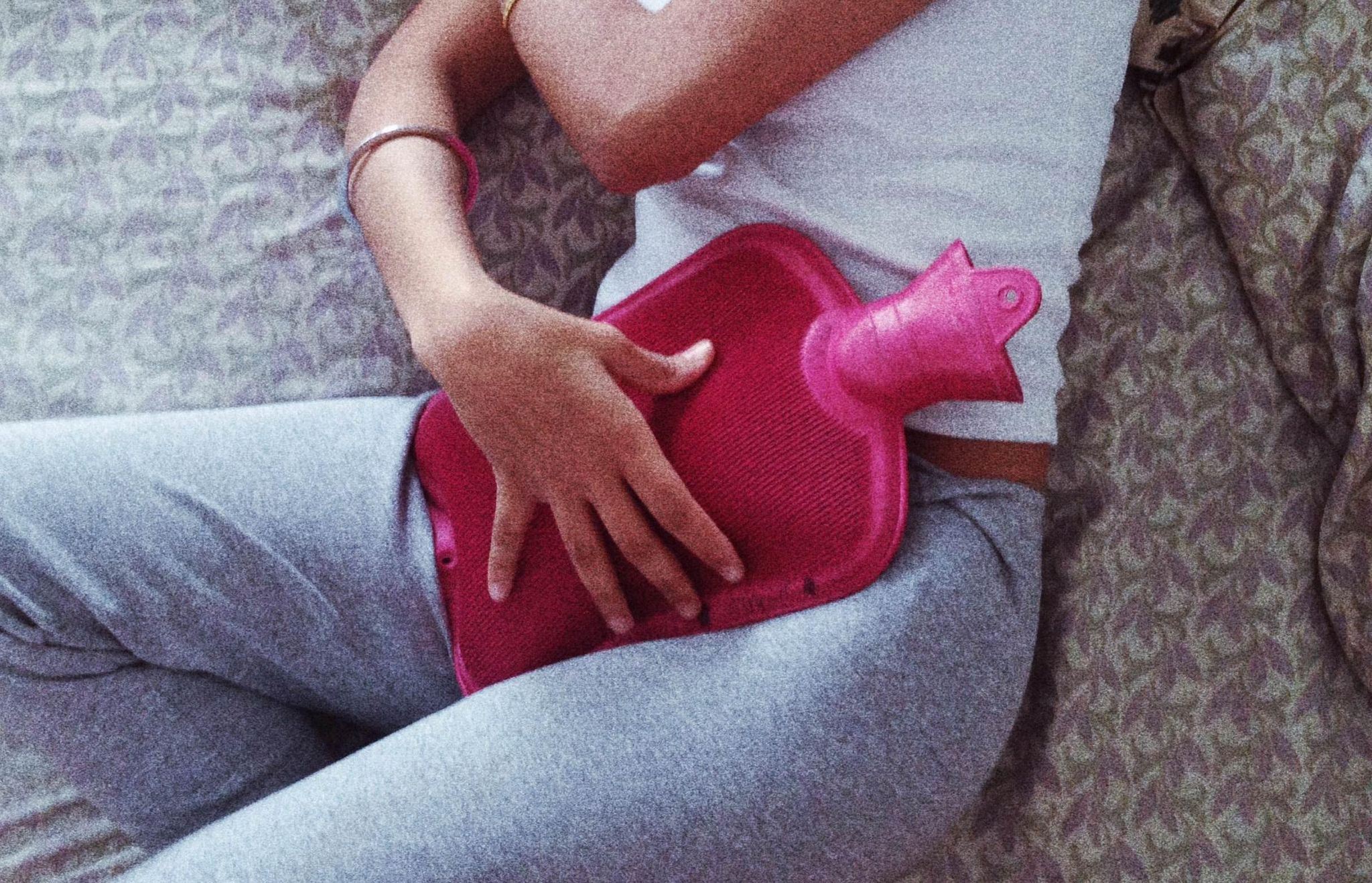 «Am Abend rollen Sie sich auf dem Sofa zusammen und drücken endlich eine Wärmeflasche an sich. Tut gut».