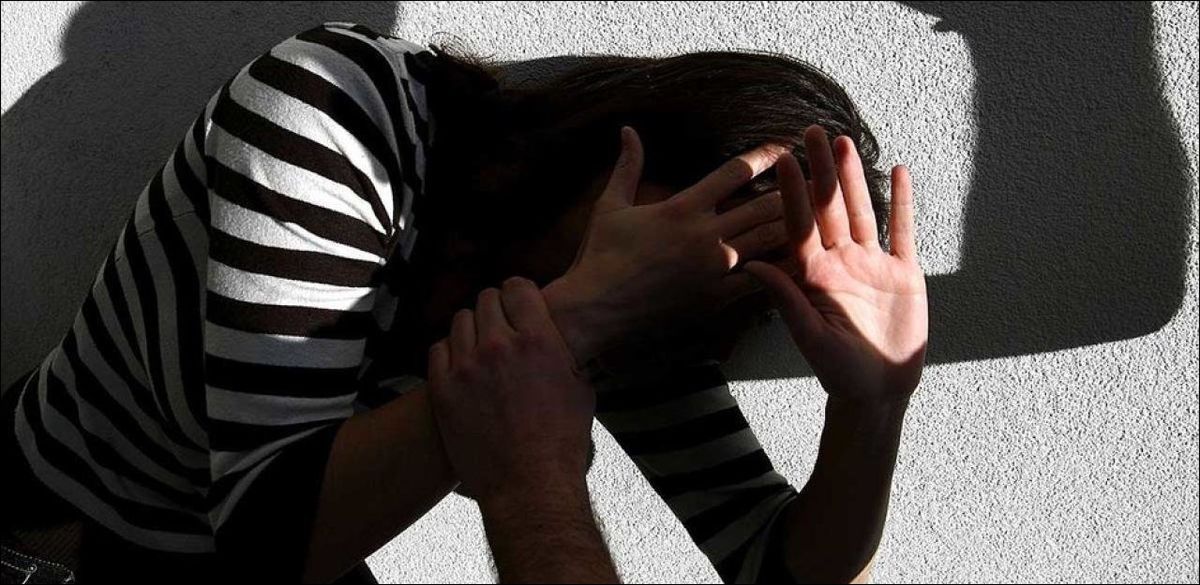 Le prévenu devra verser un dédommagement de 6000 francs à sa future ex-femme. 