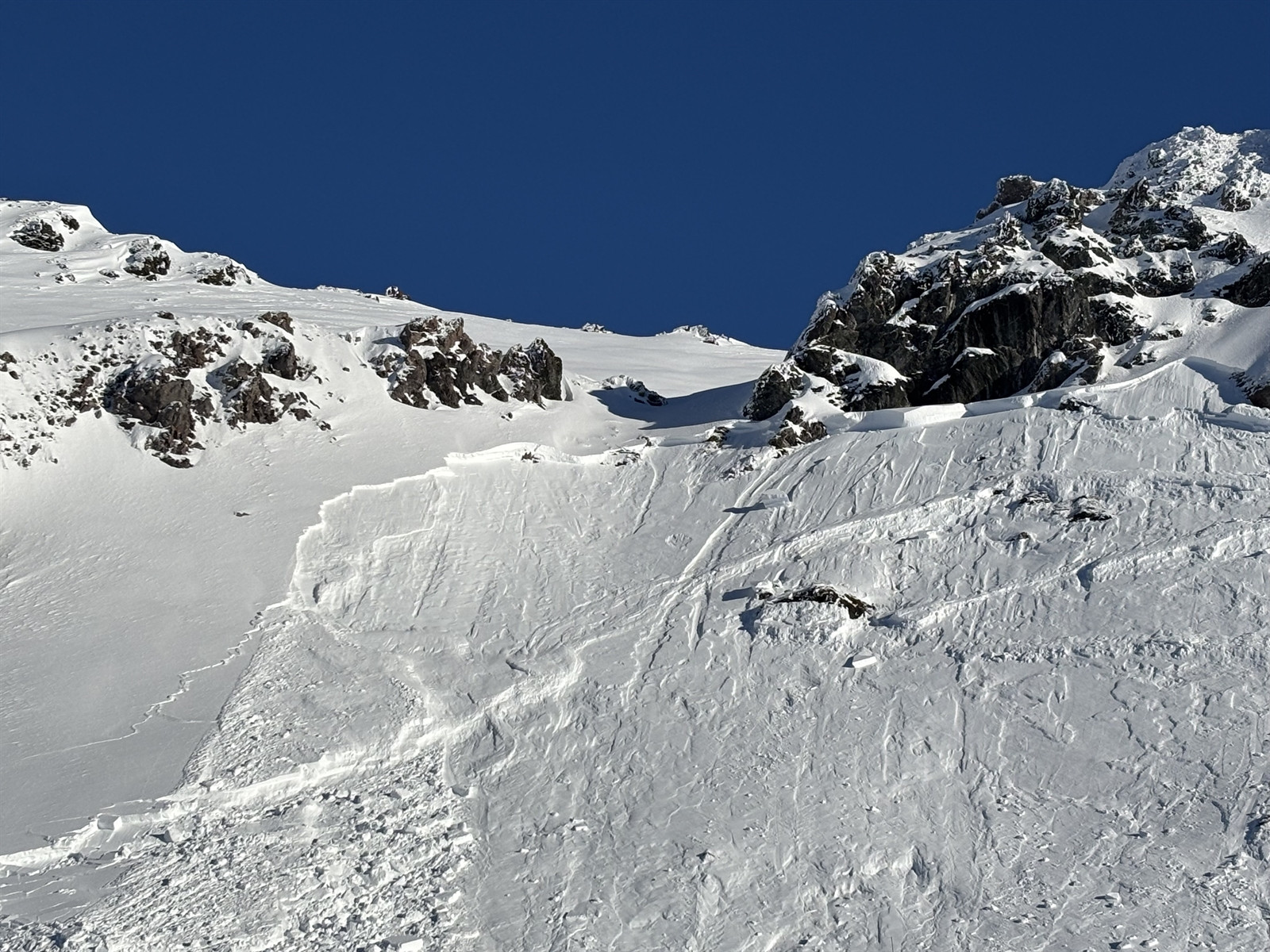 Avalanches kill six across Alps